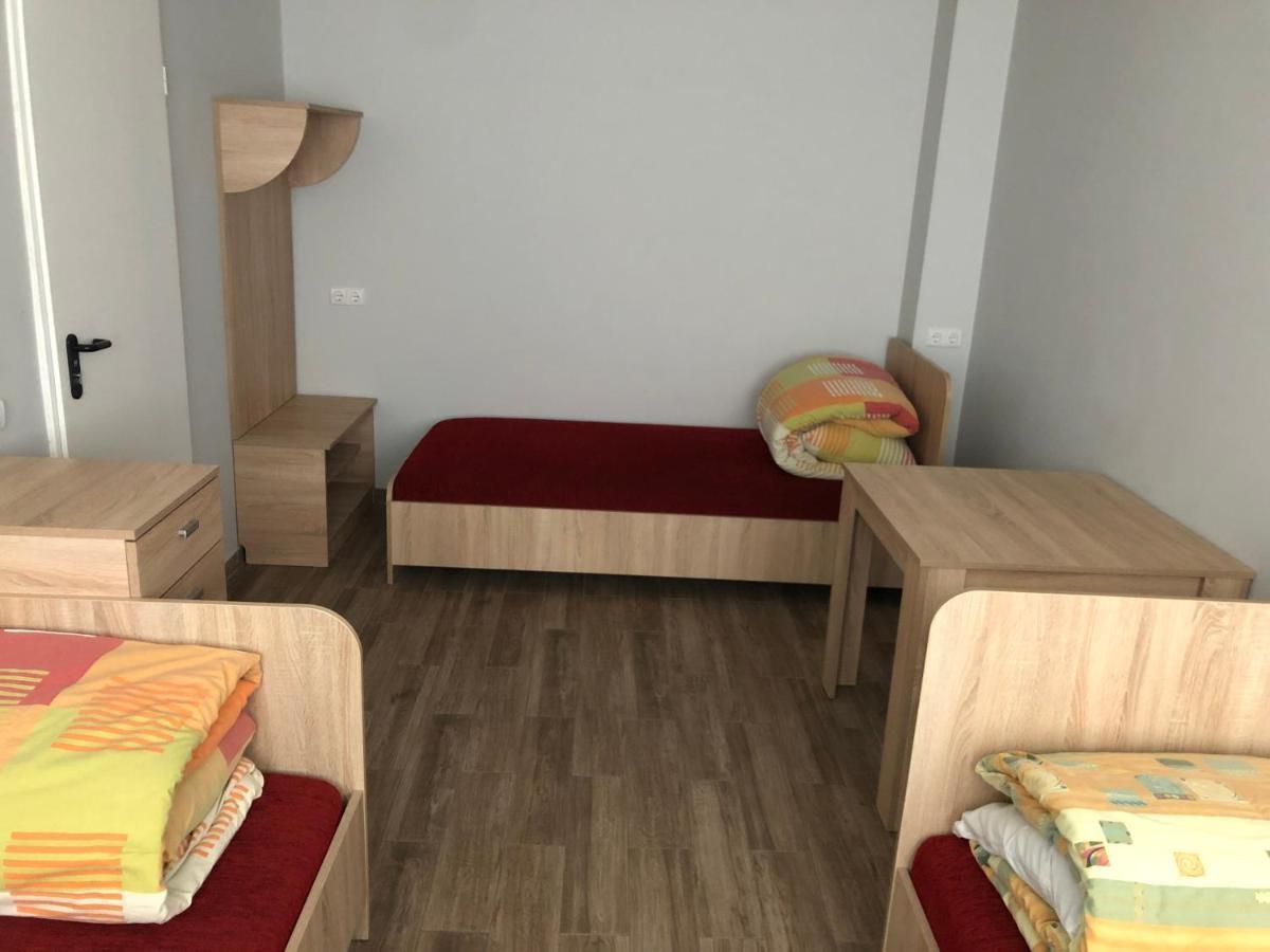 Hostel Laurita Kaunas Extérieur photo